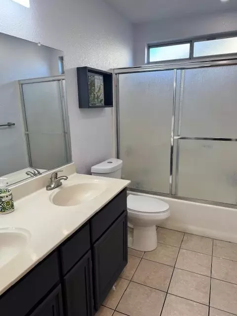 Bath - 1017 Stillwater Ln, Modesto, CA 95351 photo 2 of 2