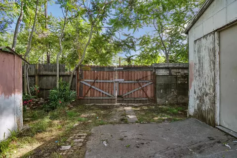 Exterior - 2018 E Myrtle St, Stockton, CA 95205 photo 9 of 11
