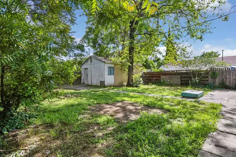 Exterior - 2018 E Myrtle St, Stockton, CA 95205 photo 8 of 11