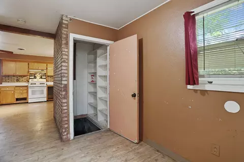 Entry Way - 2018 E Myrtle St, Stockton, CA 95205 photo 1 of 2
