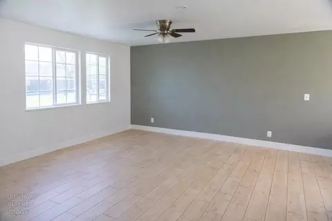 Living - 1612 Larry St, Olivehurst, CA 95961 photo 2 of 4