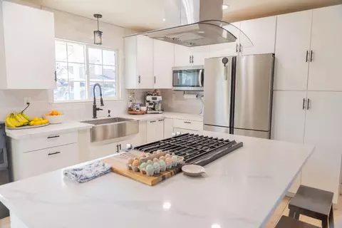 Kitchen - 1612 Larry St, Olivehurst, CA 95961 photo 4 of 5