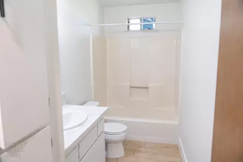 Bath - 1612 Larry St, Olivehurst, CA 95961 photo 1 of 4