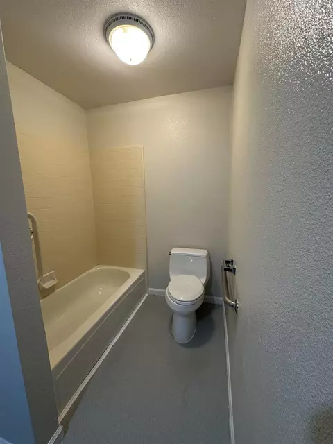 Bath - 1430 E 7th, Stockton, CA 95206 photo 3 of 4