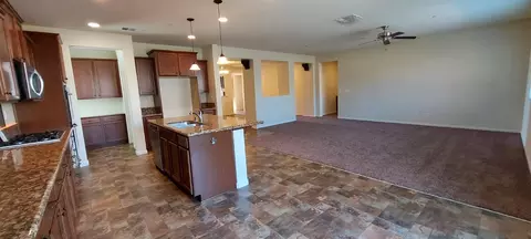 Living - 935 Mono St, Manteca, CA 95337 photo 3 of 5