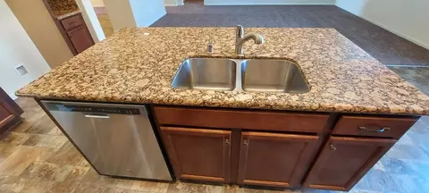 Kitchen - 935 Mono St, Manteca, CA 95337 photo 3 of 7