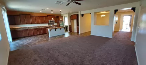 Living - 935 Mono St, Manteca, CA 95337 photo 4 of 5