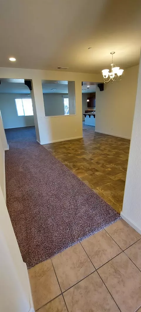 Entry Way - 935 Mono St, Manteca, CA 95337 photo 6 of 6
