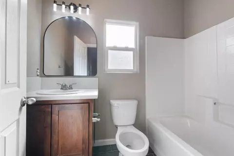 Bath - 547 Granada Ct, Merced, CA 95341 photo 2 of 2