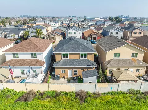 View/Area - 547 Granada Ct, Merced, CA 95341 photo 2 of 3