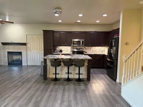 Kitchen - 4185 Pathway Ln, Turlock, CA 95382 photo 2 of 4