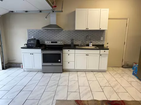 Kitchen - 4185 Pathway Ln, Turlock, CA 95382 photo 4 of 4