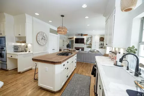 Kitchen - 2220 Castleview Dr, Turlock, CA 95382 photo 3 of 3