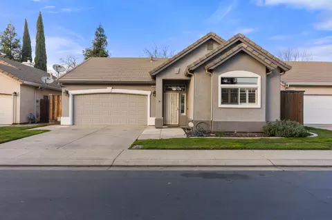 Exterior - 2209 Lantern Dr, Modesto, CA 95355 photo 2 of 5