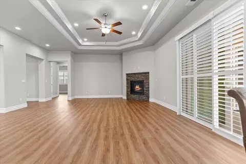 Living - 947 Doak Blvd, Ripon, CA 95366 photo 3 of 6