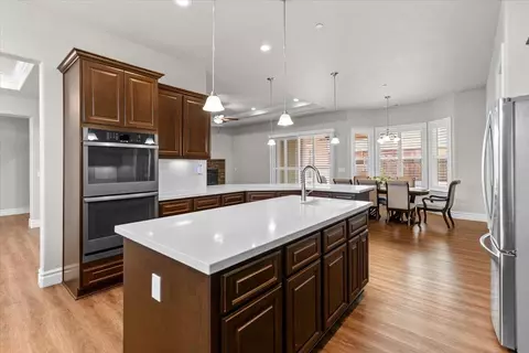 Kitchen - 947 Doak Blvd, Ripon, CA 95366 photo 5 of 6