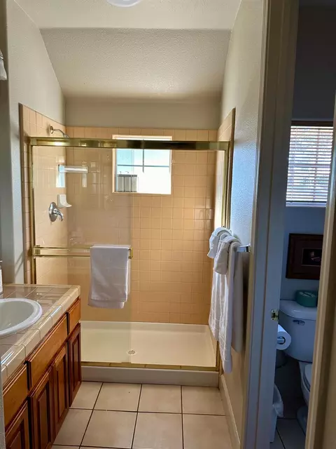 Bath - 73 Quail Hollow Ln, Copperopolis, CA 95228 photo 4 of 5
