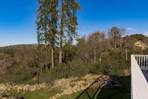 Exterior - 10596 Oak Dr, Grass Valley, CA 95949 photo 22 of 24