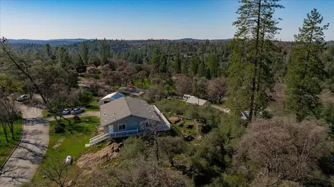 View/Area - 10596 Oak Dr, Grass Valley, CA 95949 photo 22 of 28
