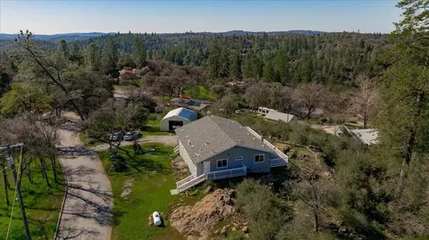 View/Area - 10596 Oak Dr, Grass Valley, CA 95949 photo 24 of 28