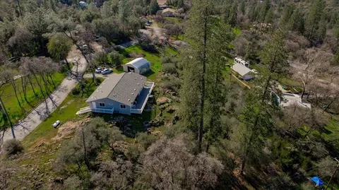 View/Area - 10596 Oak Dr, Grass Valley, CA 95949 photo 20 of 28