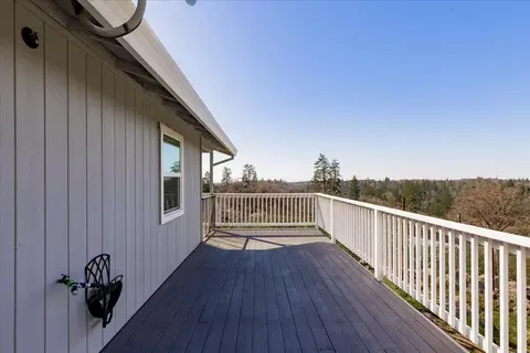 Exterior - 10596 Oak Dr, Grass Valley, CA 95949 photo 18 of 24