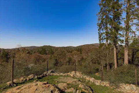 Exterior - 10596 Oak Dr, Grass Valley, CA 95949 photo 21 of 24