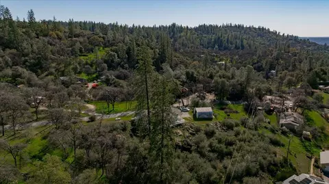 View/Area - 10596 Oak Dr, Grass Valley, CA 95949 photo 17 of 28