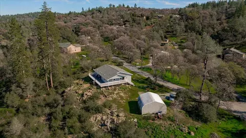 View/Area - 10596 Oak Dr, Grass Valley, CA 95949 photo 9 of 28