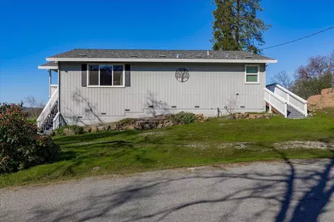 Exterior - 10596 Oak Dr, Grass Valley, CA 95949 photo 6 of 24