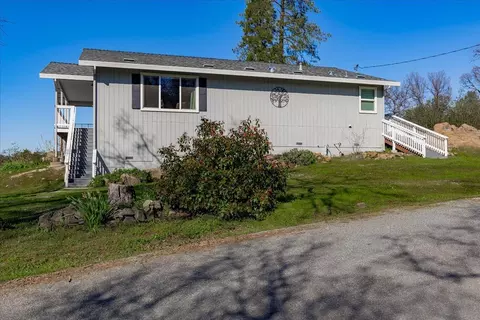 Exterior - 10596 Oak Dr, Grass Valley, CA 95949 photo 5 of 24