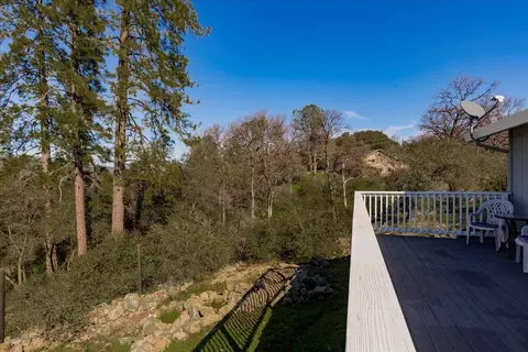 Exterior - 10596 Oak Dr, Grass Valley, CA 95949 photo 23 of 24