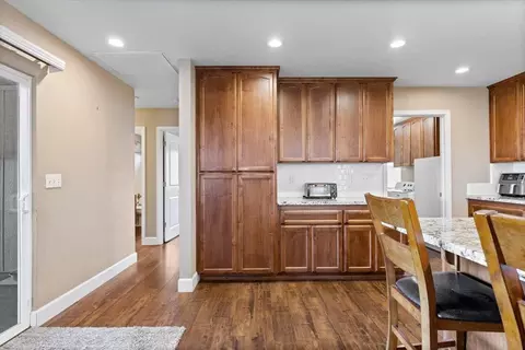 Entry Way - 10596 Oak Dr, Grass Valley, CA 95949 photo 2 of 2