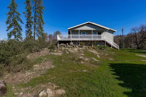 Exterior - 10596 Oak Dr, Grass Valley, CA 95949 photo 15 of 24