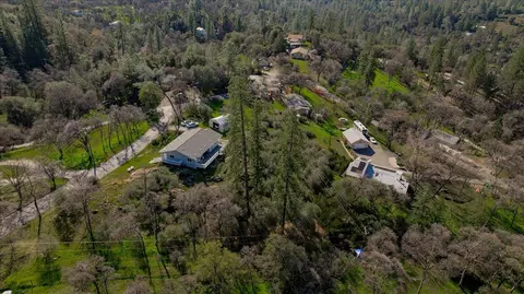 View/Area - 10596 Oak Dr, Grass Valley, CA 95949 photo 18 of 28