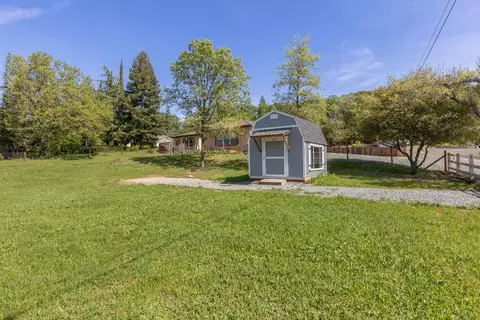 6425 Sharp Ln, Placerville, CA 95667 photo 3