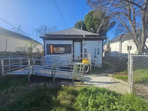 Exterior - 524 Madison St, Red Bluff, CA 96080 photo 7 of 14