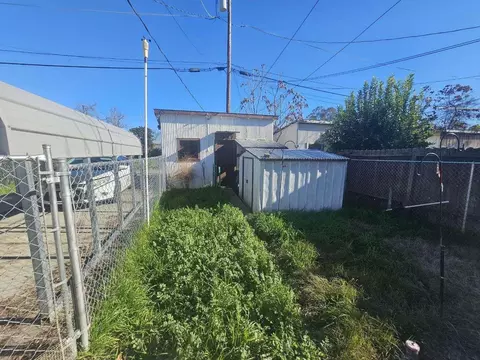 Exterior - 524 Madison St, Red Bluff, CA 96080 photo 6 of 14