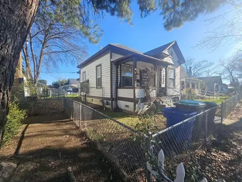 Exterior - 524 Madison St, Red Bluff, CA 96080 photo 2 of 14