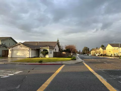 805 Cole Ave, Turlock, CA 95382 photo 25