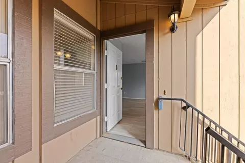 Exterior - 414 Cherry Ln #G, Manteca, CA 95337 photo 2 of 4
