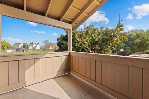 Exterior - 414 Cherry Ln #G, Manteca, CA 95337 photo 3 of 4
