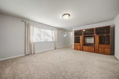 Living - 12210 Irish Ct, Jackson, CA 95642 photo 4 of 10