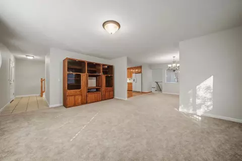 Living - 12210 Irish Ct, Jackson, CA 95642 photo 3 of 10