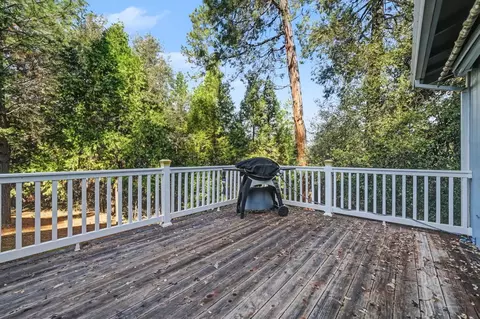 Exterior - 12210 Irish Ct, Jackson, CA 95642 photo 6 of 9