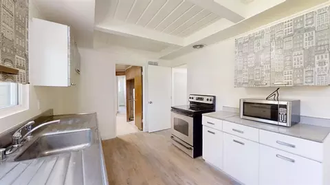 2433 Gwen Dr, Sacramento, CA 95825