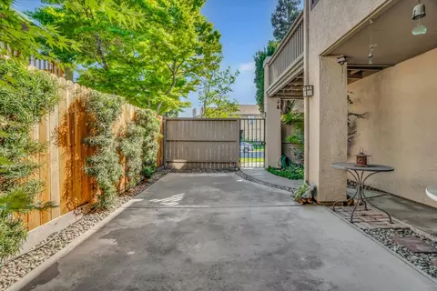 985 Camphor St, Manteca, CA 95337 photo 6