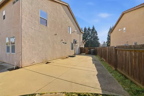Exterior - 11029 Brattleboro Cir, Mather, CA 95655 photo 5 of 7