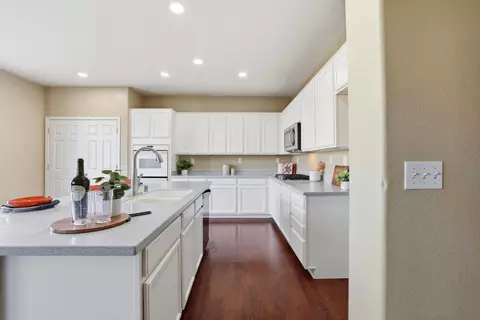 Kitchen - 11029 Brattleboro Cir, Mather, CA 95655 photo 4 of 4