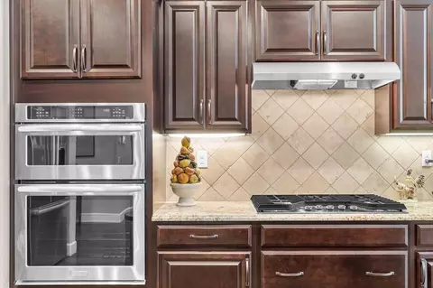 Kitchen - 2720 Maple Grove Ave, Manteca, CA 95336 photo 4 of 4